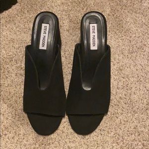 Steve Madden black suede pumps